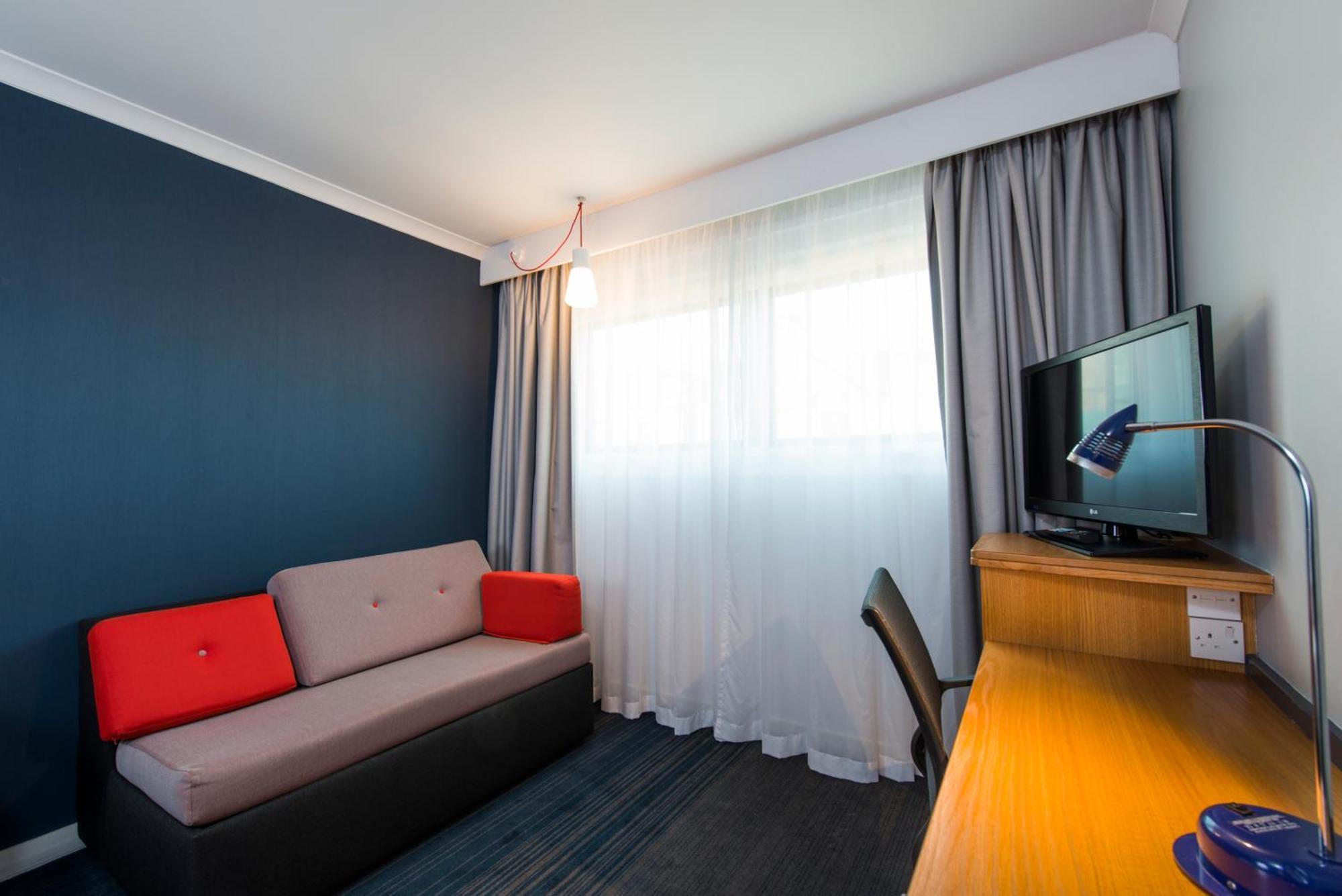 Holiday Inn Express Droitwich Spa By Ihg Экстерьер фото