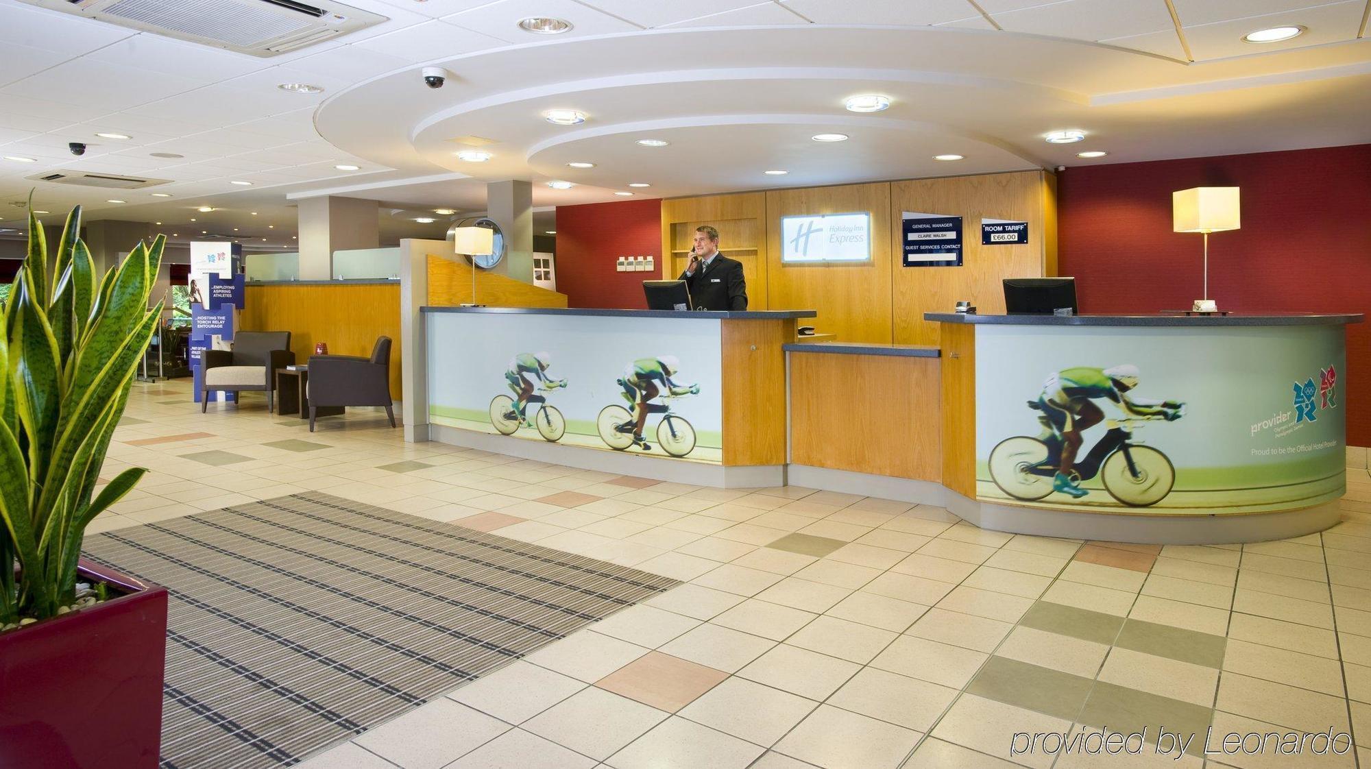 Holiday Inn Express Droitwich Spa By Ihg Интерьер фото