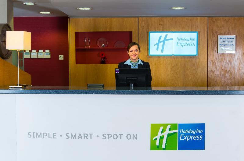 Holiday Inn Express Droitwich Spa By Ihg Экстерьер фото